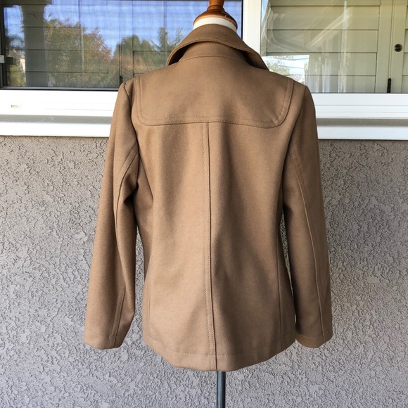 Tan Gap Coat with zipper and toggle buttons - Picture 3 of 5